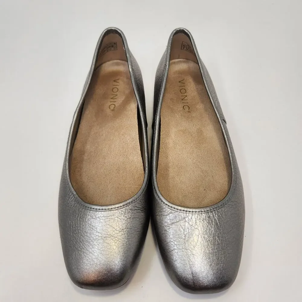 Vionic Orinda 2 Silver Pebbled Leather Flats Women Size 7 Slip On Comfort Shoes